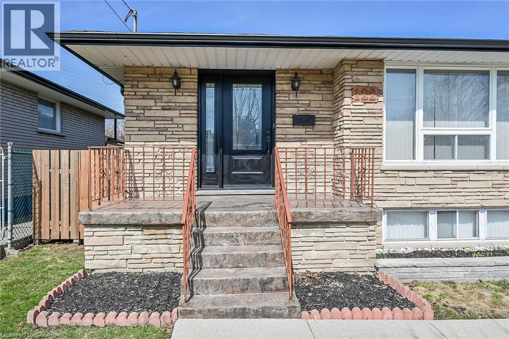 122 GLEN FOREST Drive photo 4
