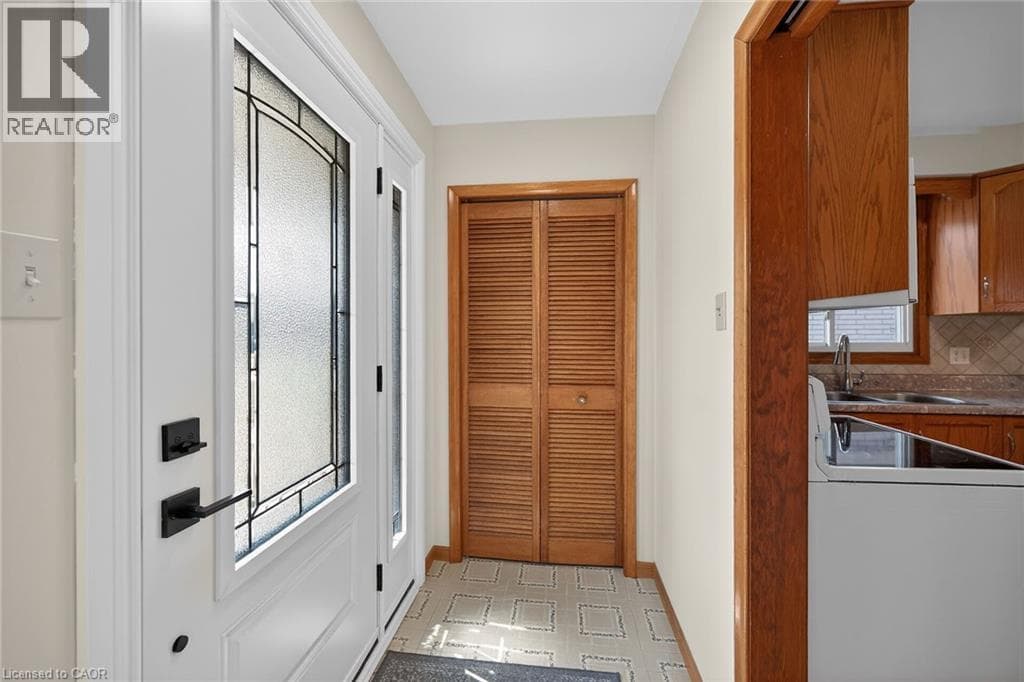 122 GLEN FOREST Drive photo 5
