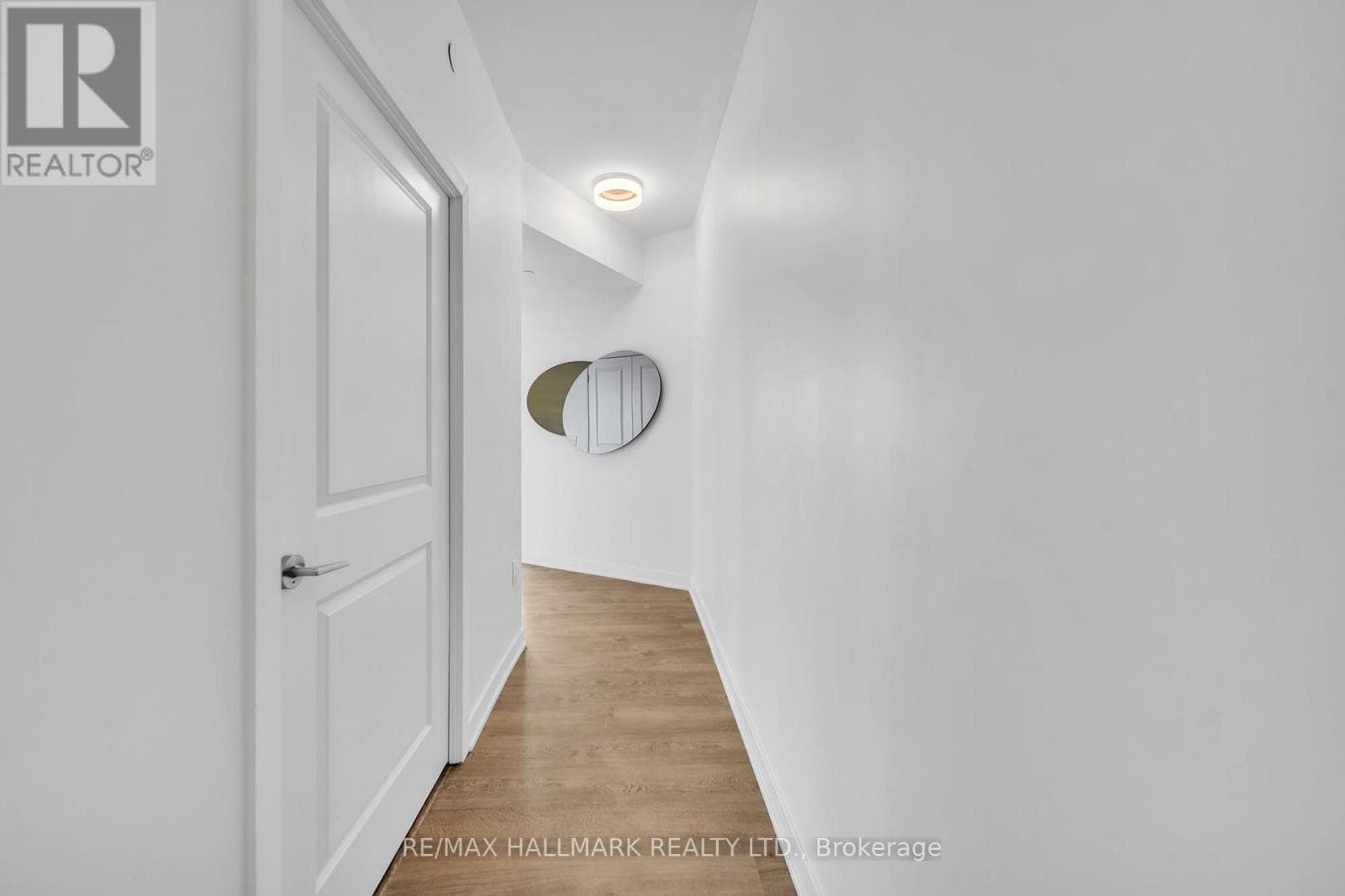 1506 - 120 EAGLE ROCK WAY photo 4