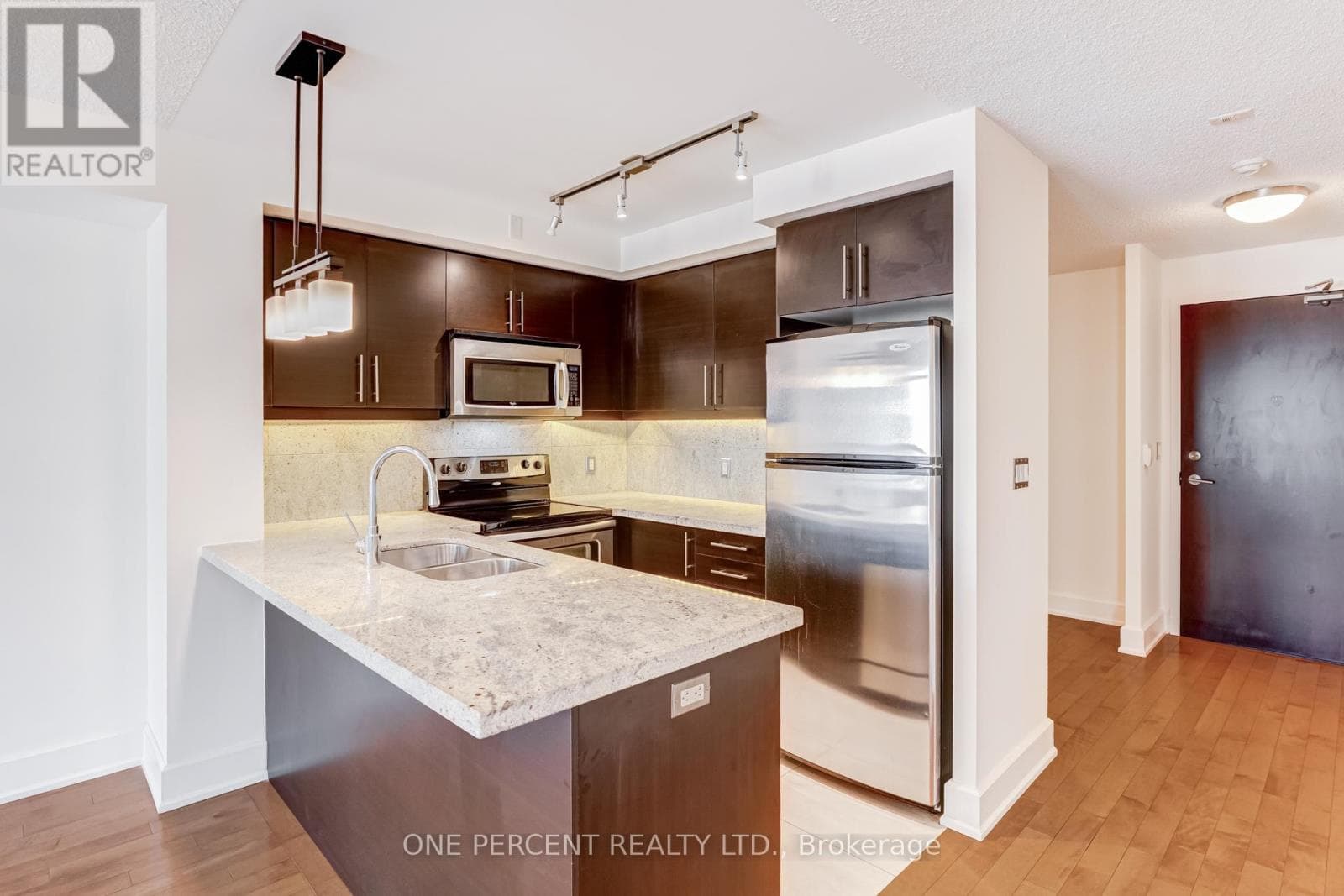 2 bed 2 bath single family at 410 - 676 SHEPPARD AVENUE E — $555,000