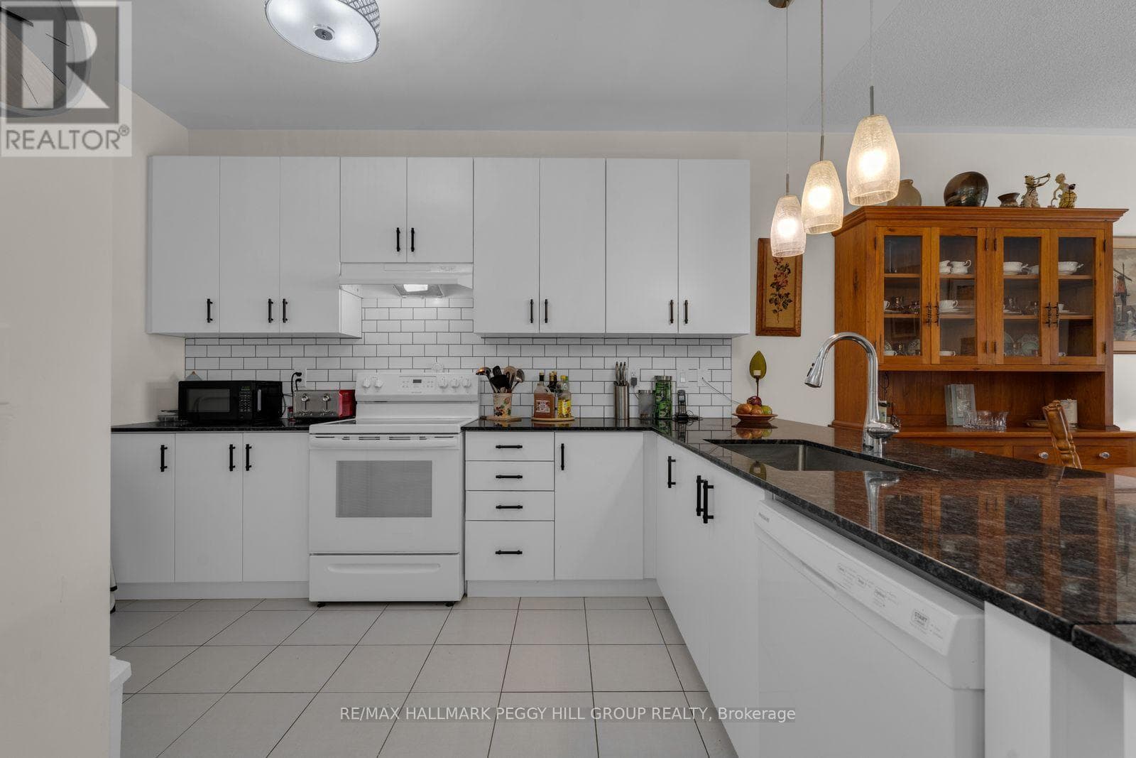 3318 SUMMERHILL WAY photo 5