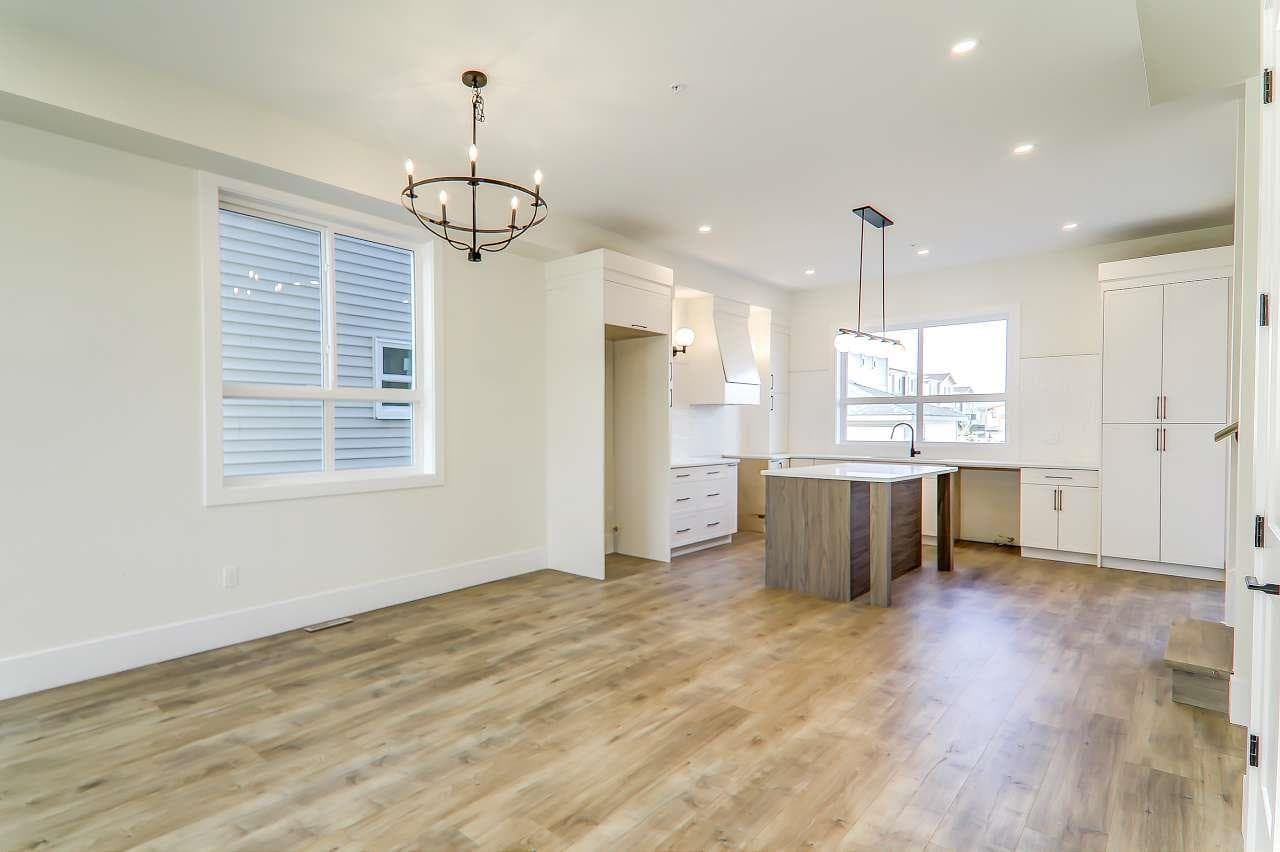 20685 76 AVENUE photo 5