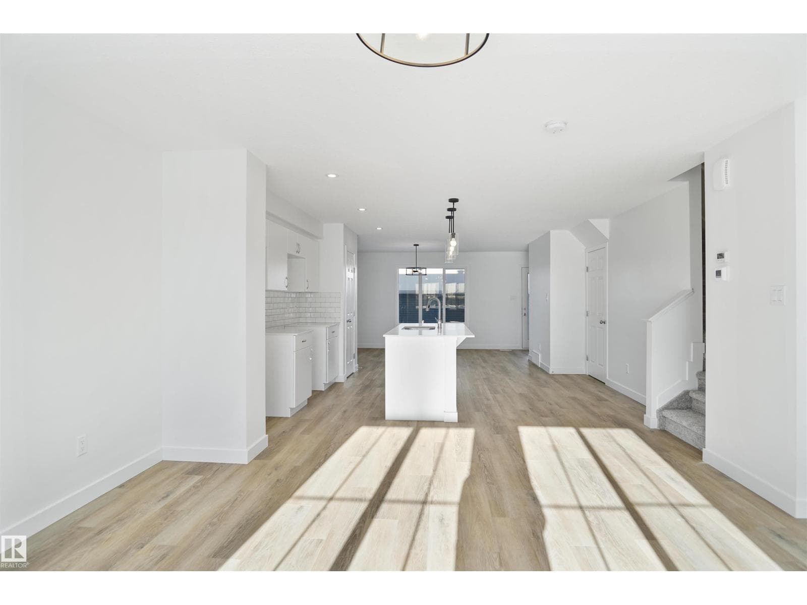 168 SAVOY CR photo 3