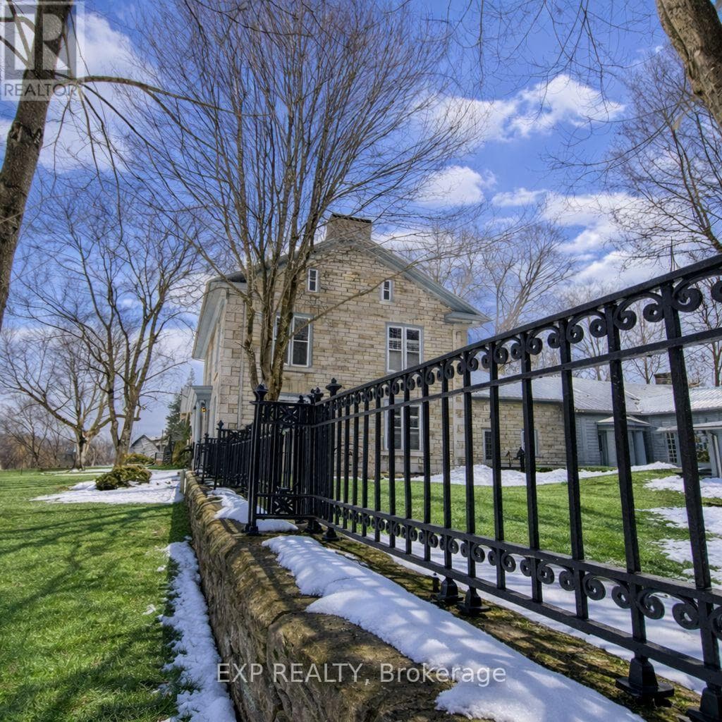 316 COLEBROOK ROAD photo 4