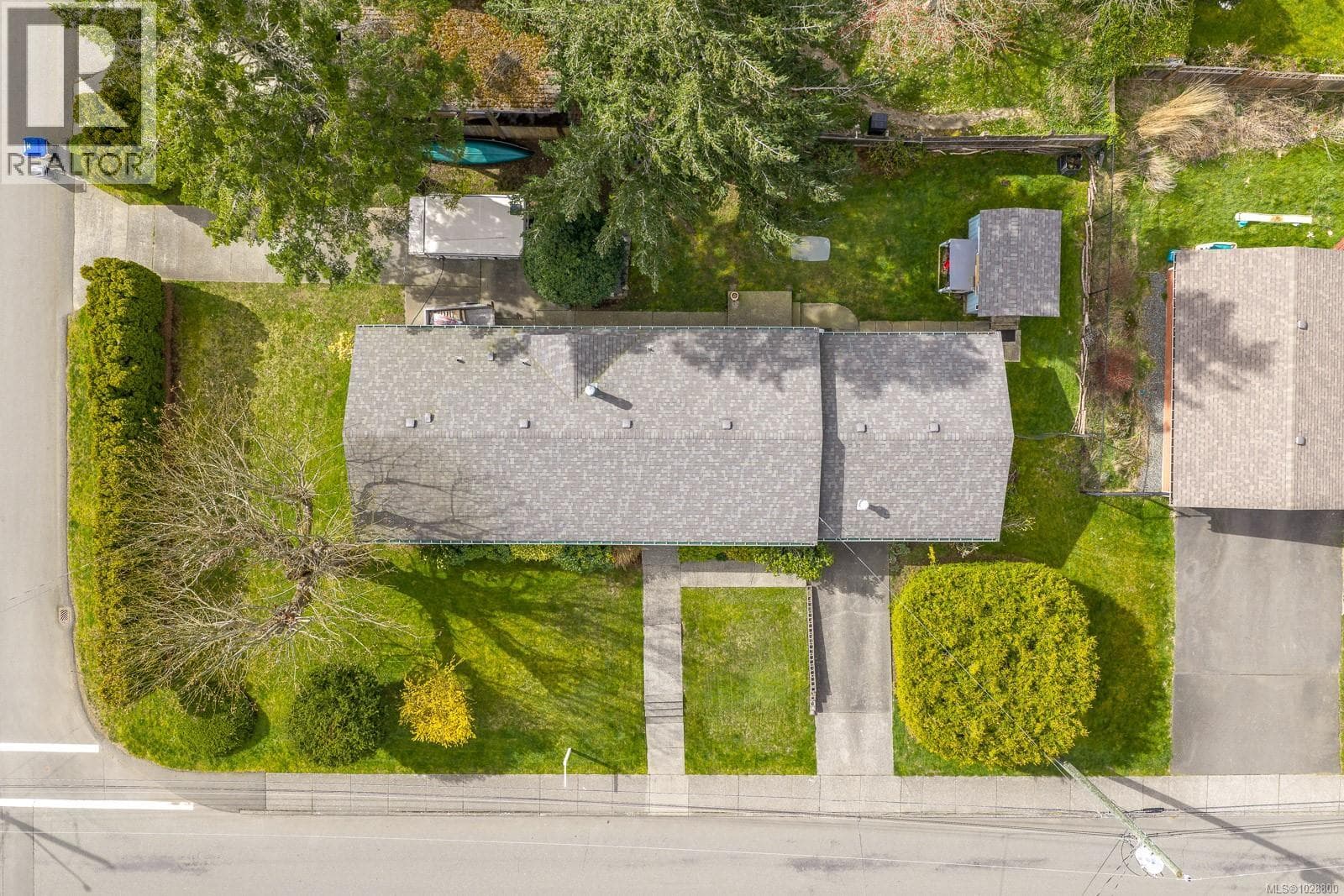 533 Salish St photo 2