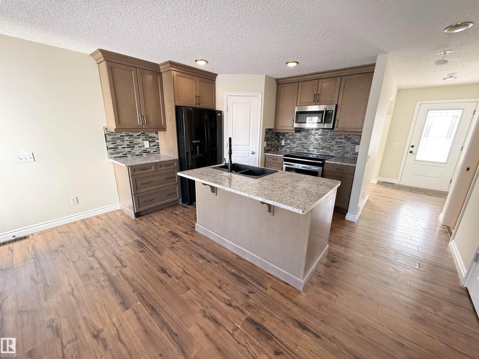 14005 158A AV NW photo 12