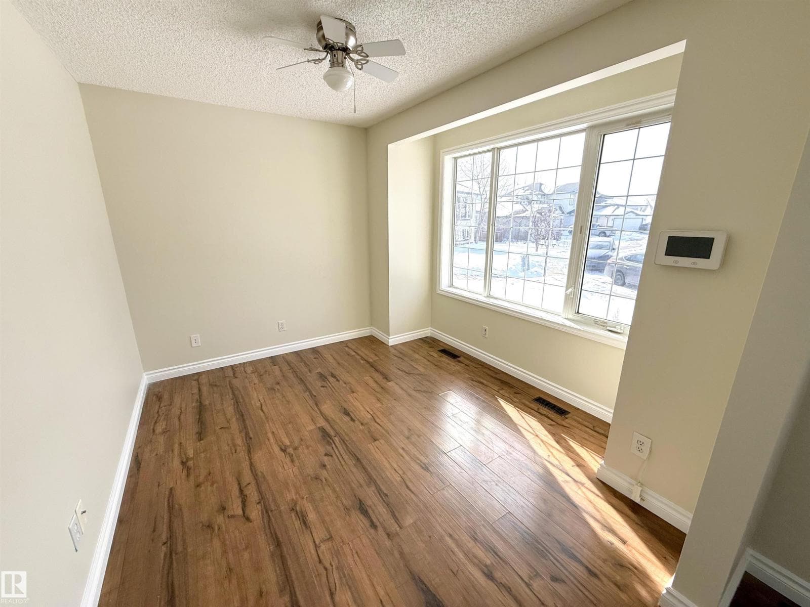 14005 158A AV NW photo 8