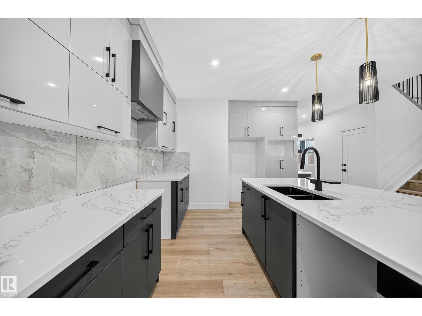 6117 CRAWFORD DR SW — photo 3