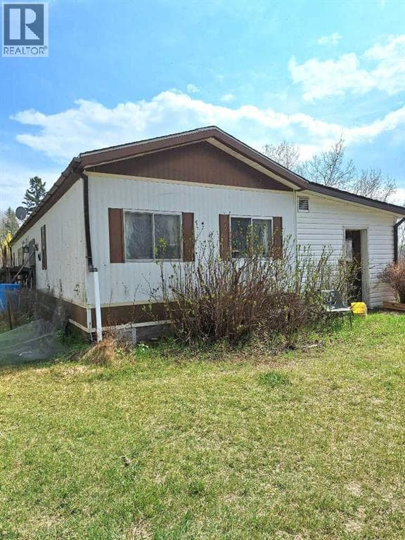 63146 Hwy 867 — photo 2