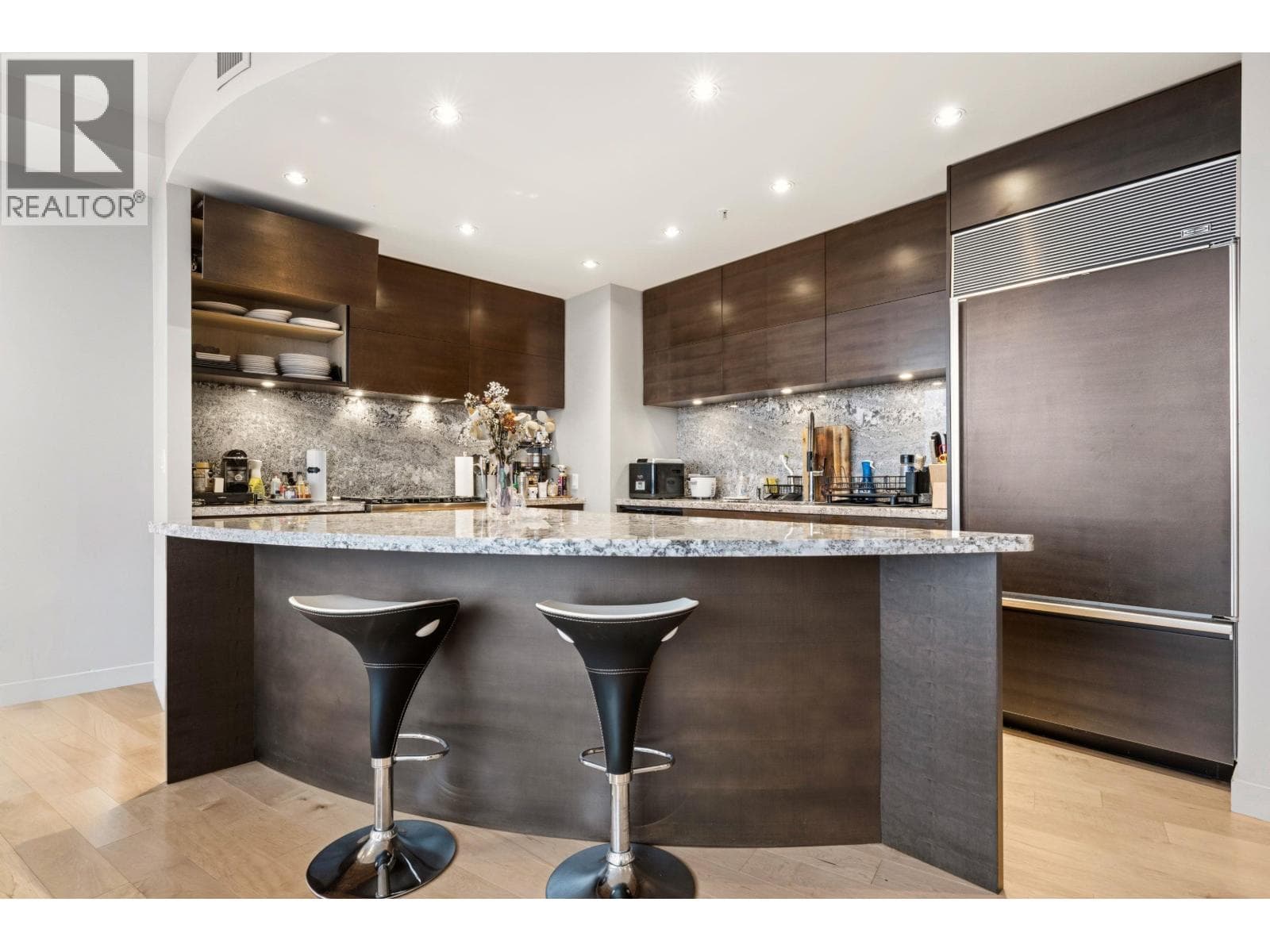 3403 938 NELSON STREET photo 3