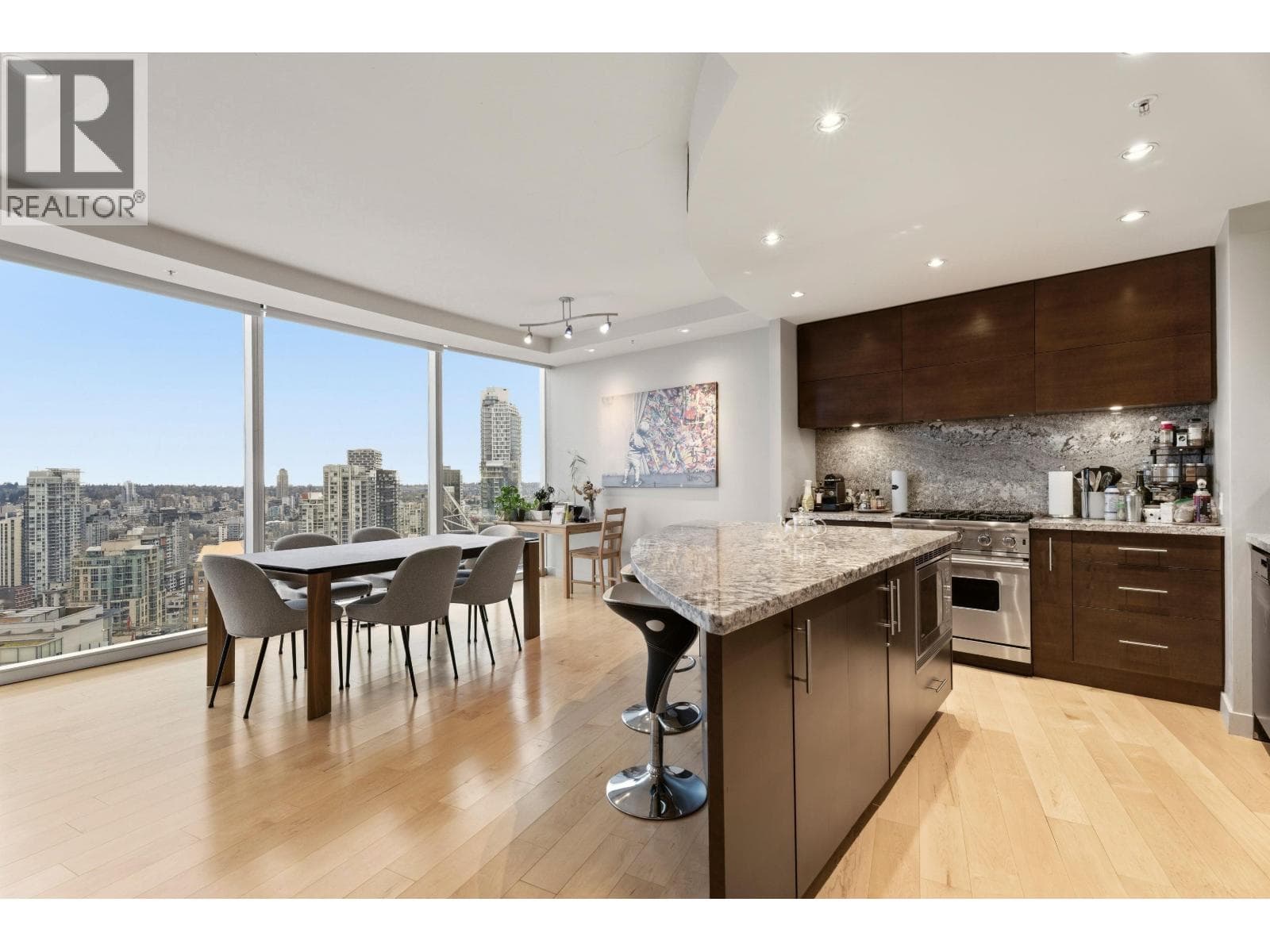 3403 938 NELSON STREET photo 4