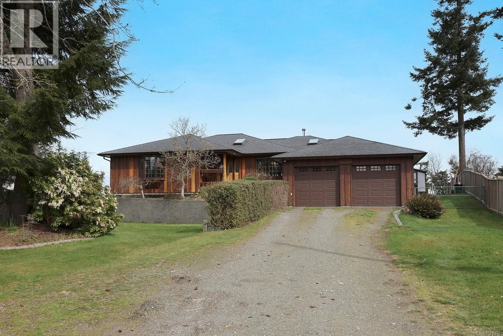3882 Wavecrest Rd photo 2