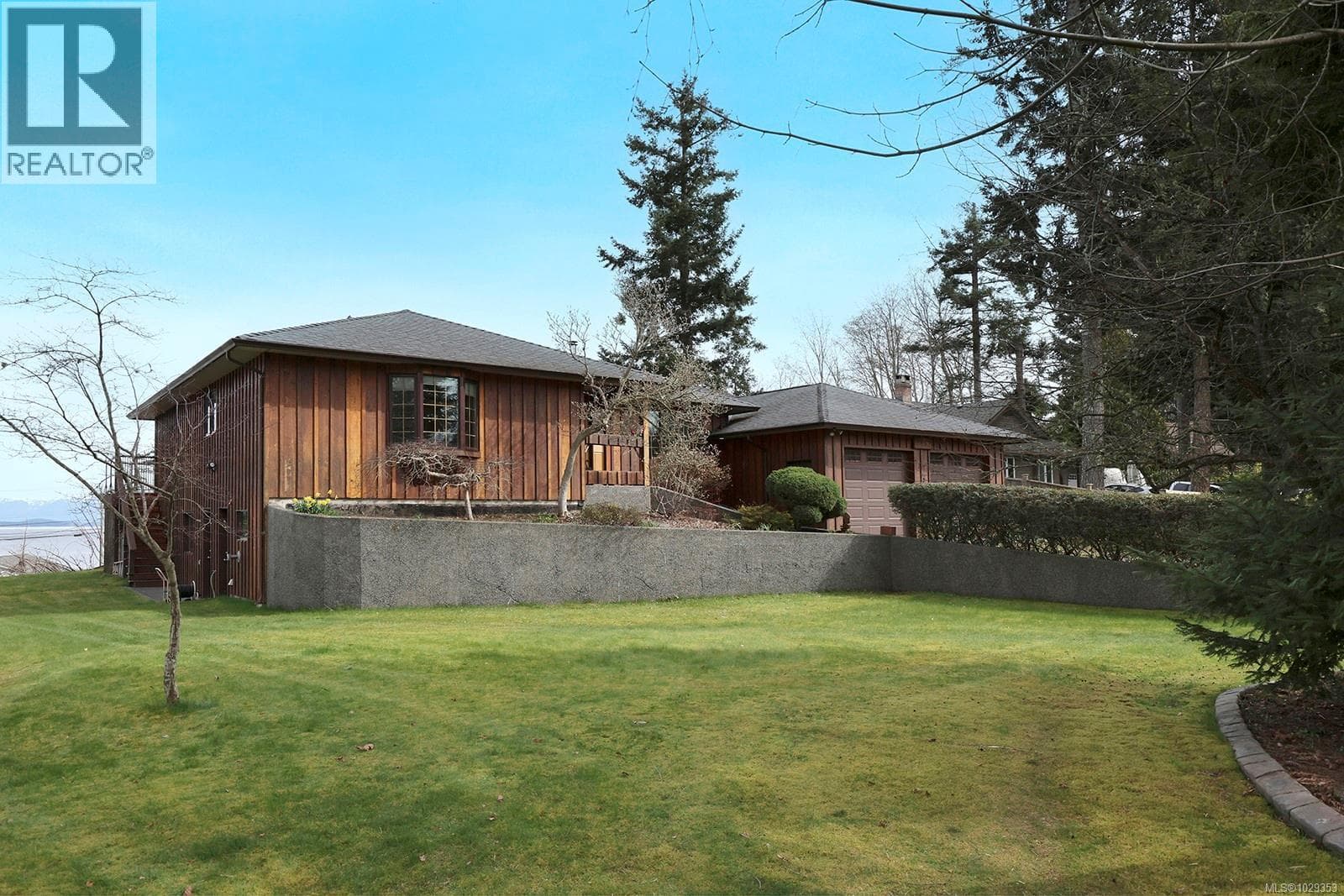 3882 Wavecrest Rd photo 3