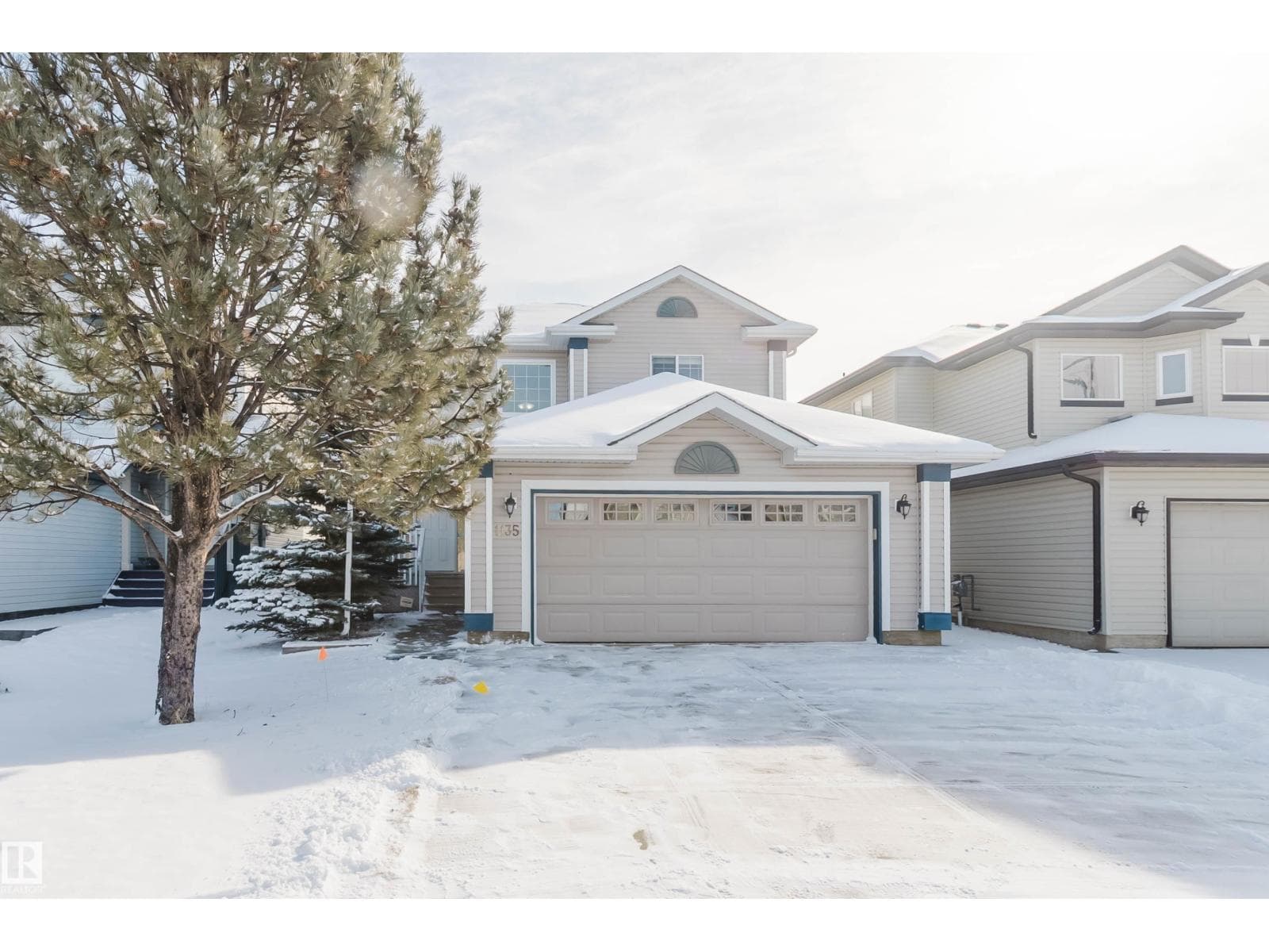 4 bed 4 bath single family at 1135 112 ST SW — $689,000