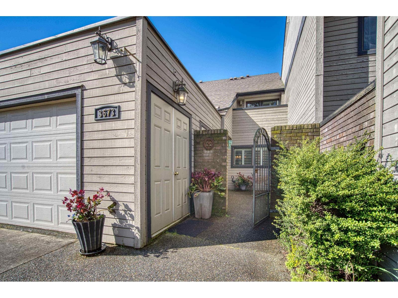 3673 NICO WYND DRIVE photo 2