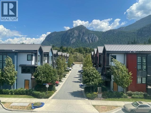 3 bed 3 bath single family at 38014 KEEL WAY — $949,000