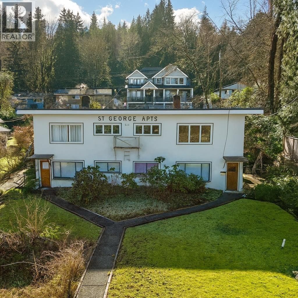 2217 ST GEORGE STREET photo 2