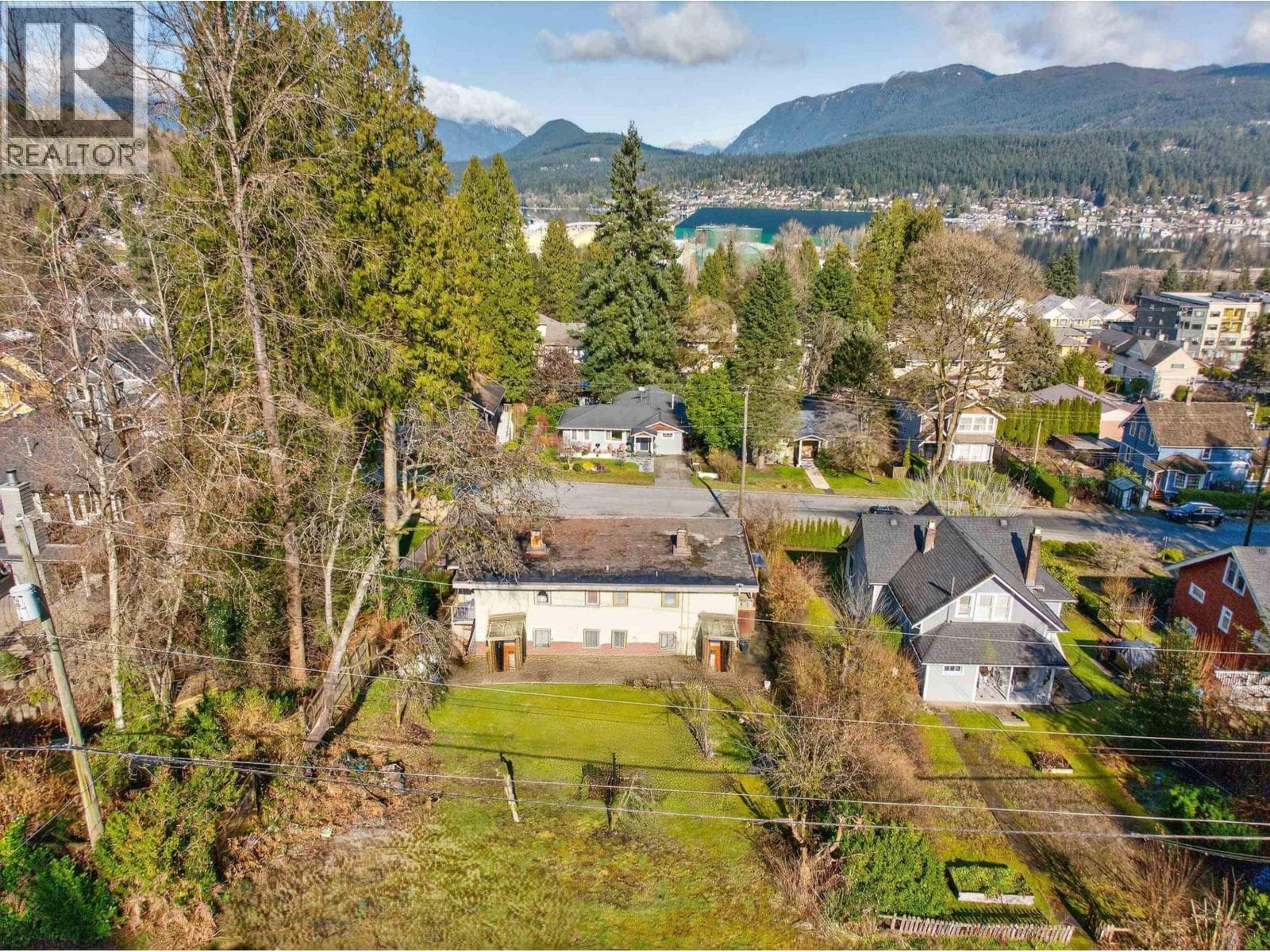 2217 ST GEORGE STREET photo 5