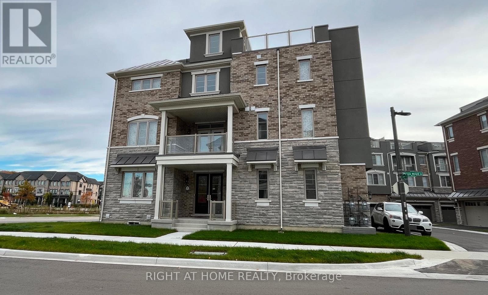 5 bed 4 bath single family at 1 BRUCE BOYD DRIVE — $1,250,000