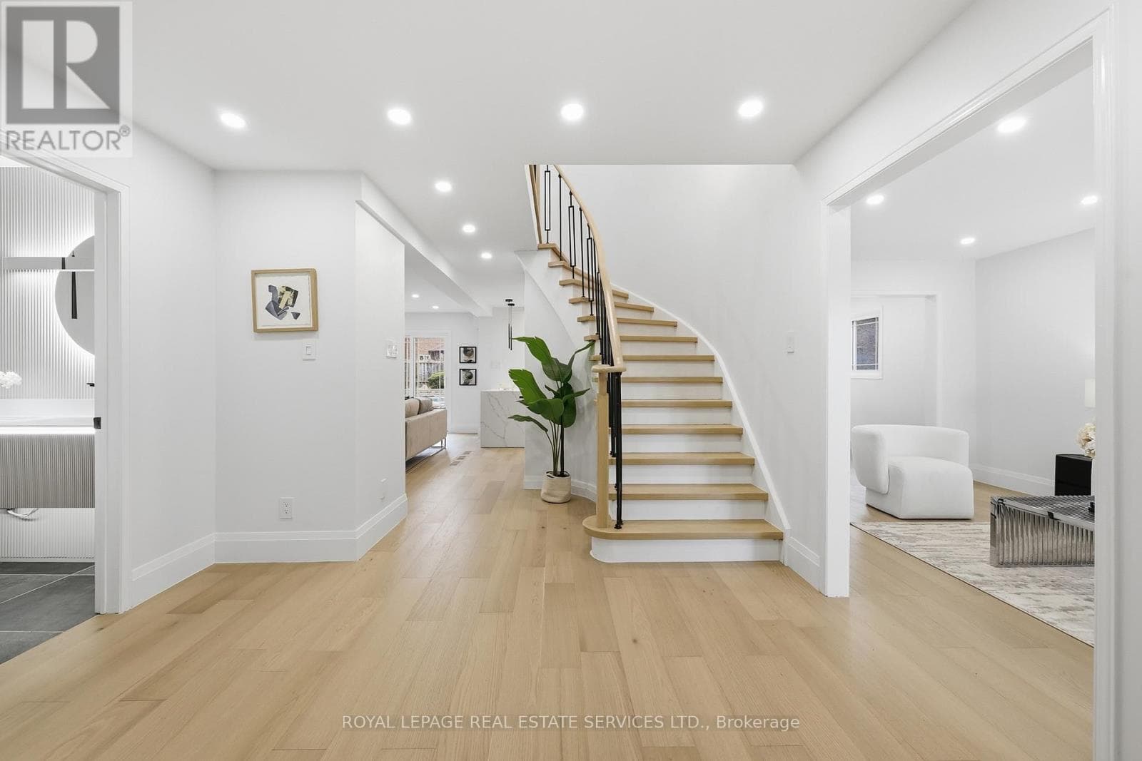 1332 QUINPOOL COURT photo 3