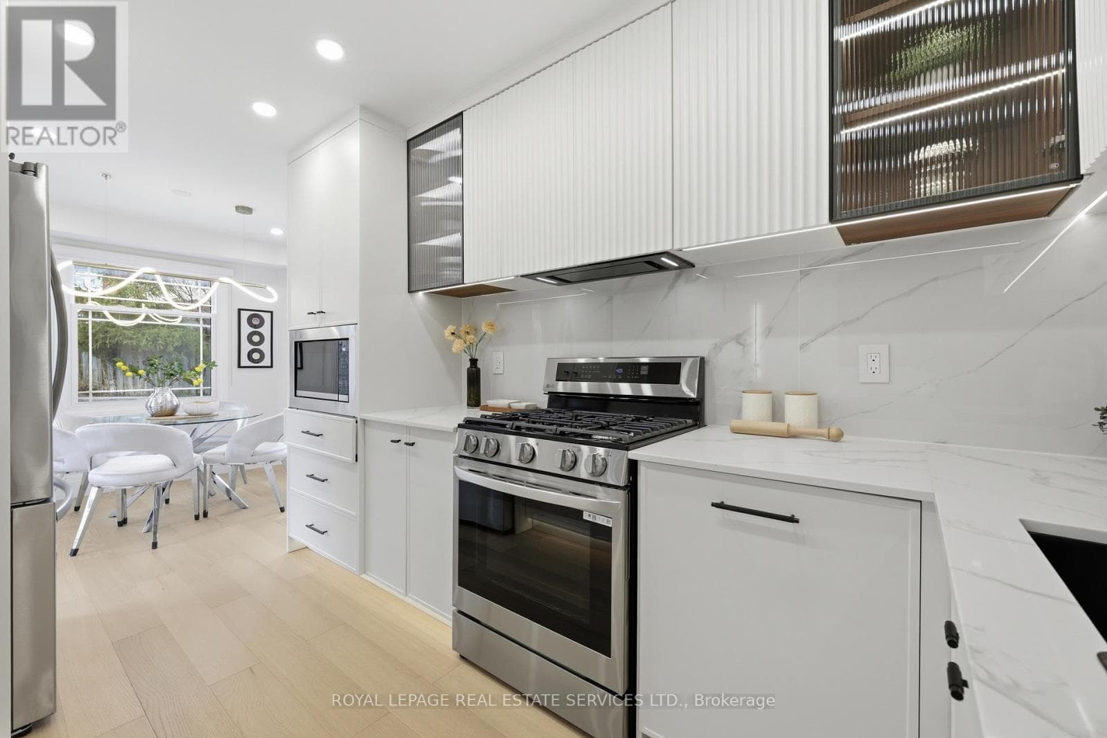 1332 QUINPOOL COURT photo 4