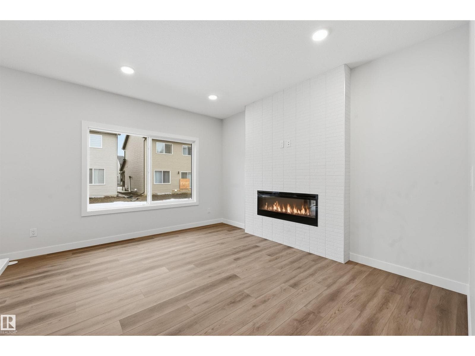 3212 DIXON WY SW photo 4
