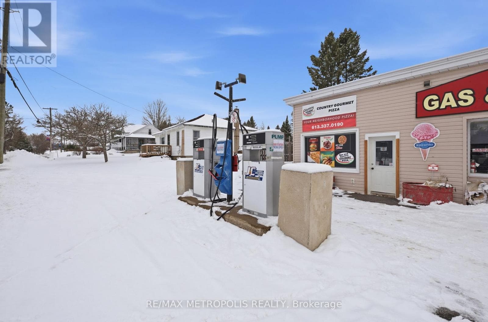 5614 HWY 620 photo 3