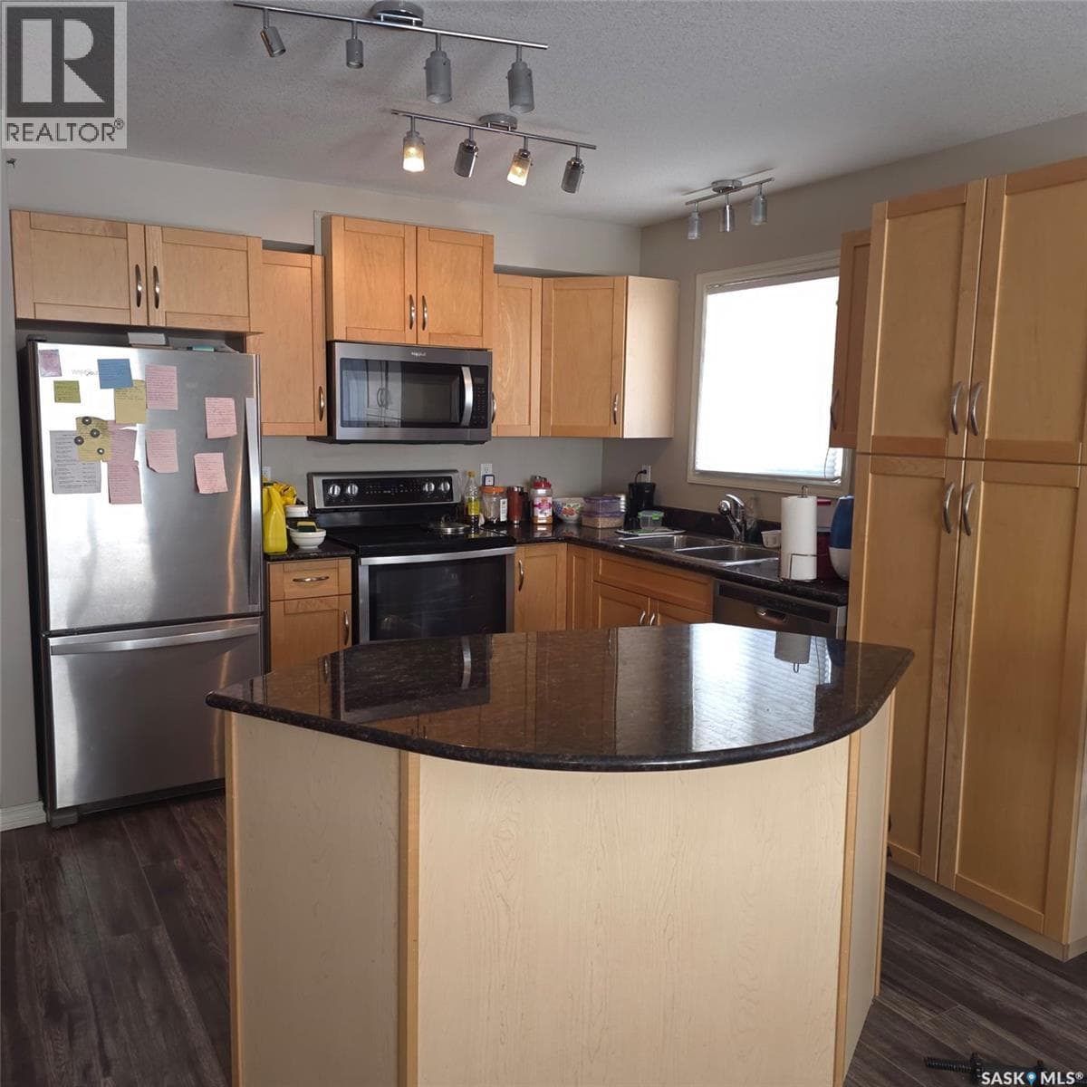316 326 Herold ROAD photo 2