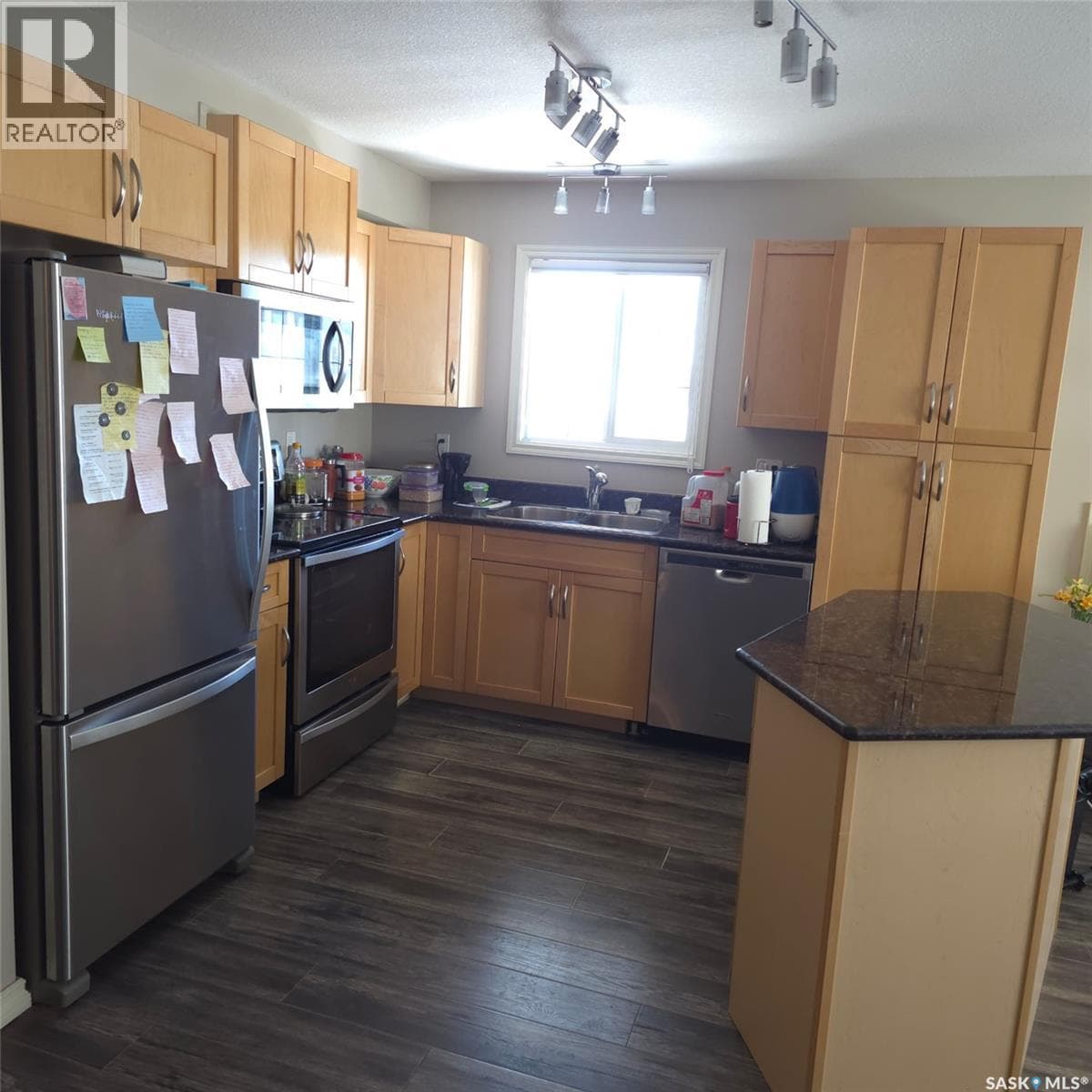 316 326 Herold ROAD photo 3
