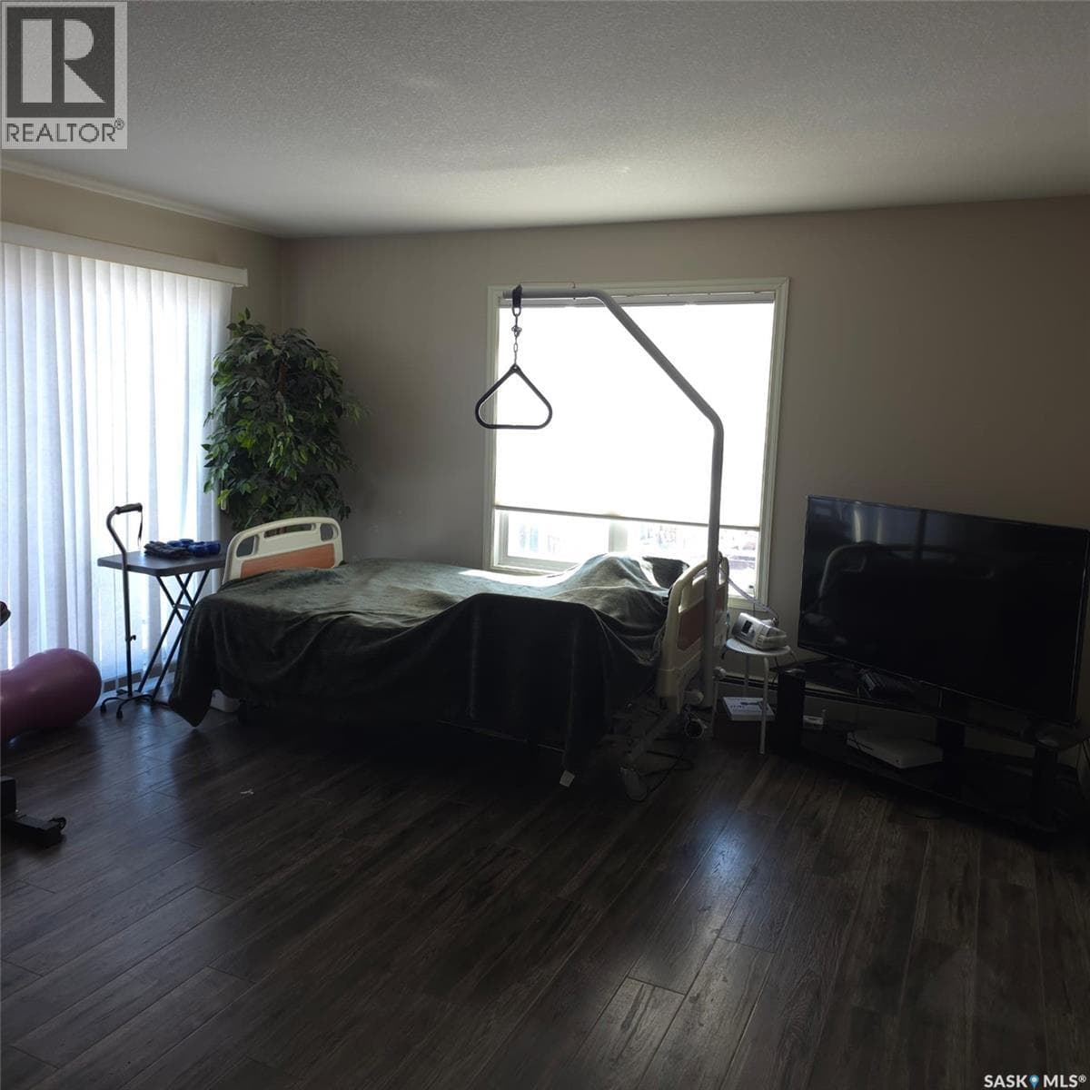 316 326 Herold ROAD photo 4