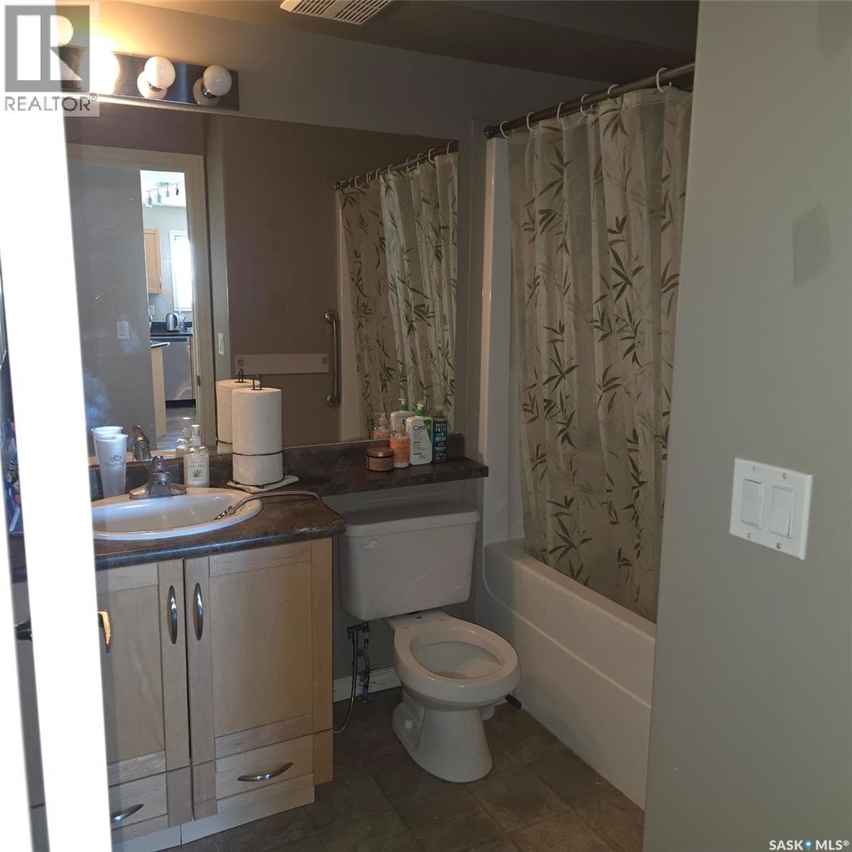 316 326 Herold ROAD photo 8