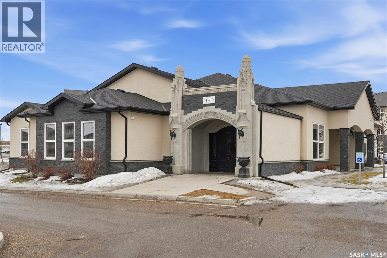 211 130 Phelps WAY — photo 3