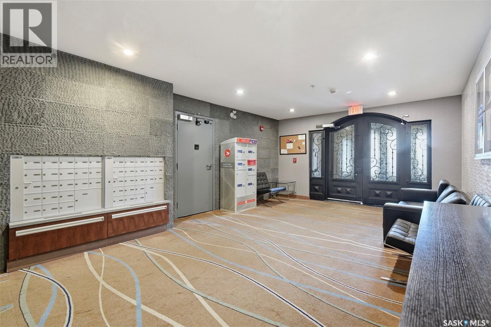 211 130 Phelps WAY — photo 4