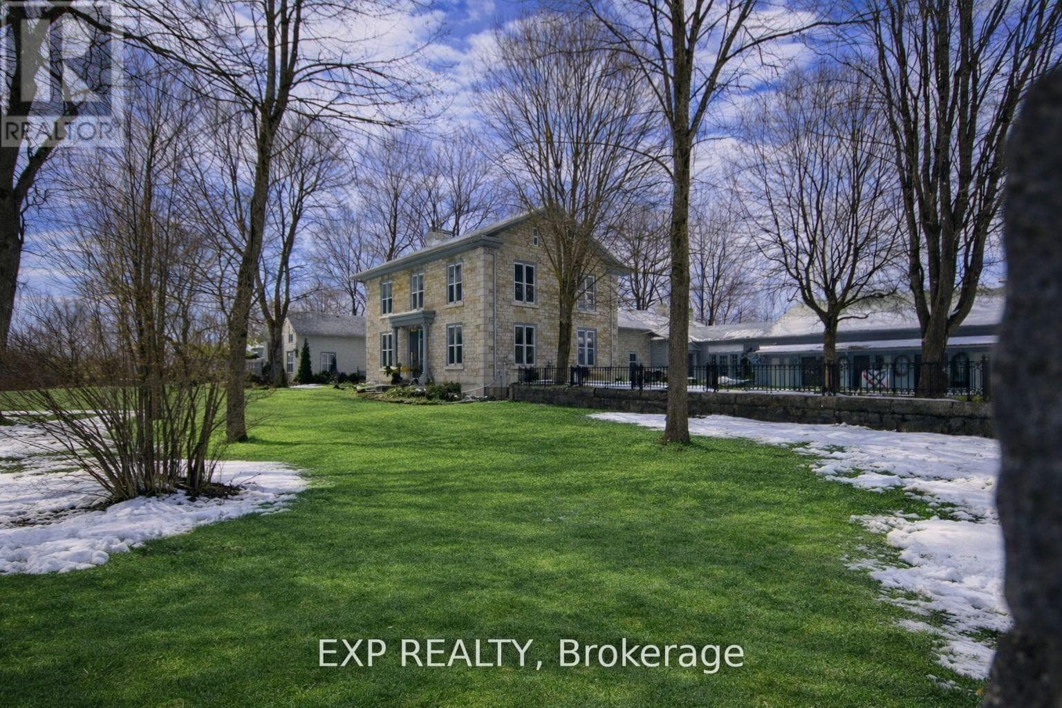 316 COLEBROOK ROAD photo 2