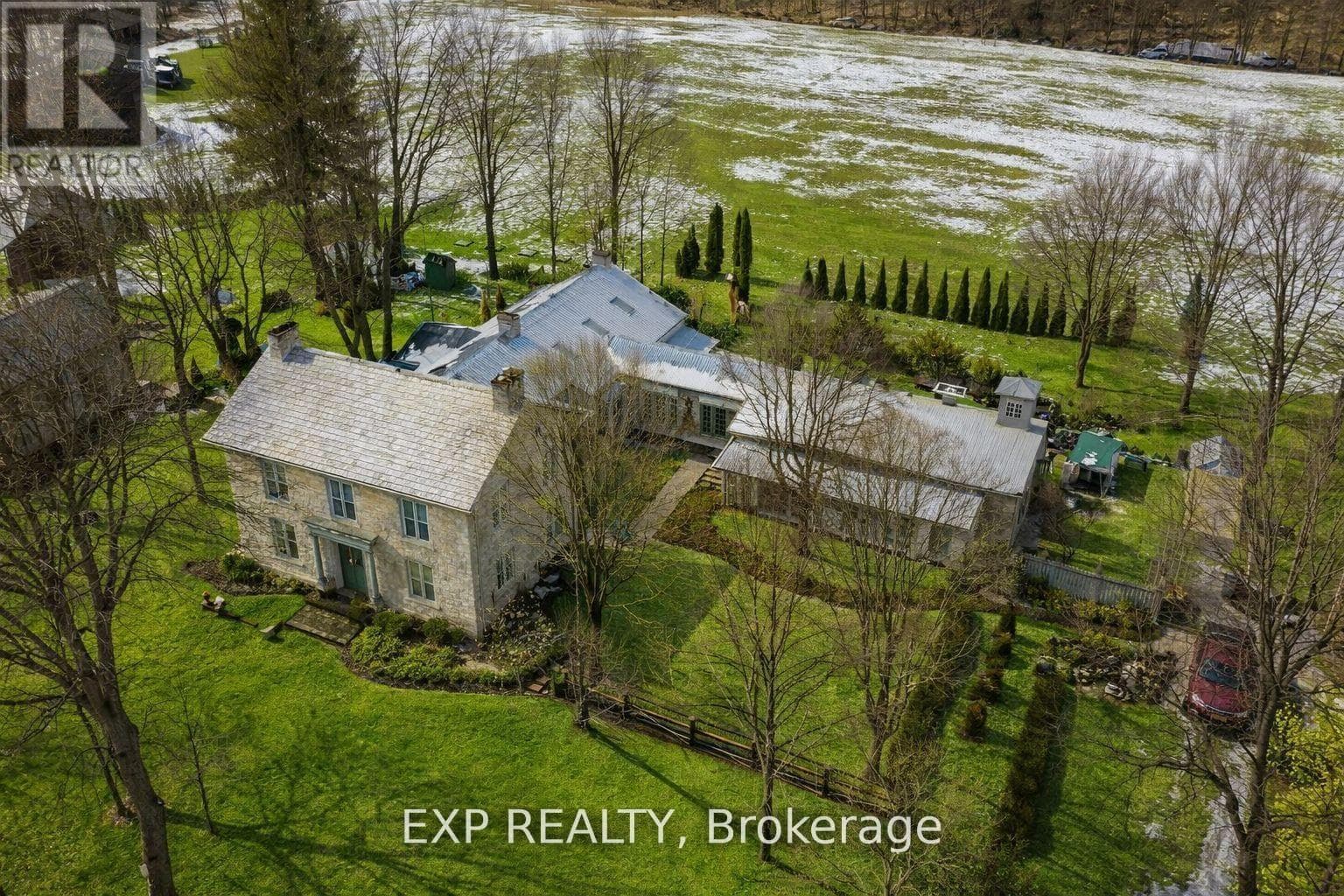 316 COLEBROOK ROAD photo 3