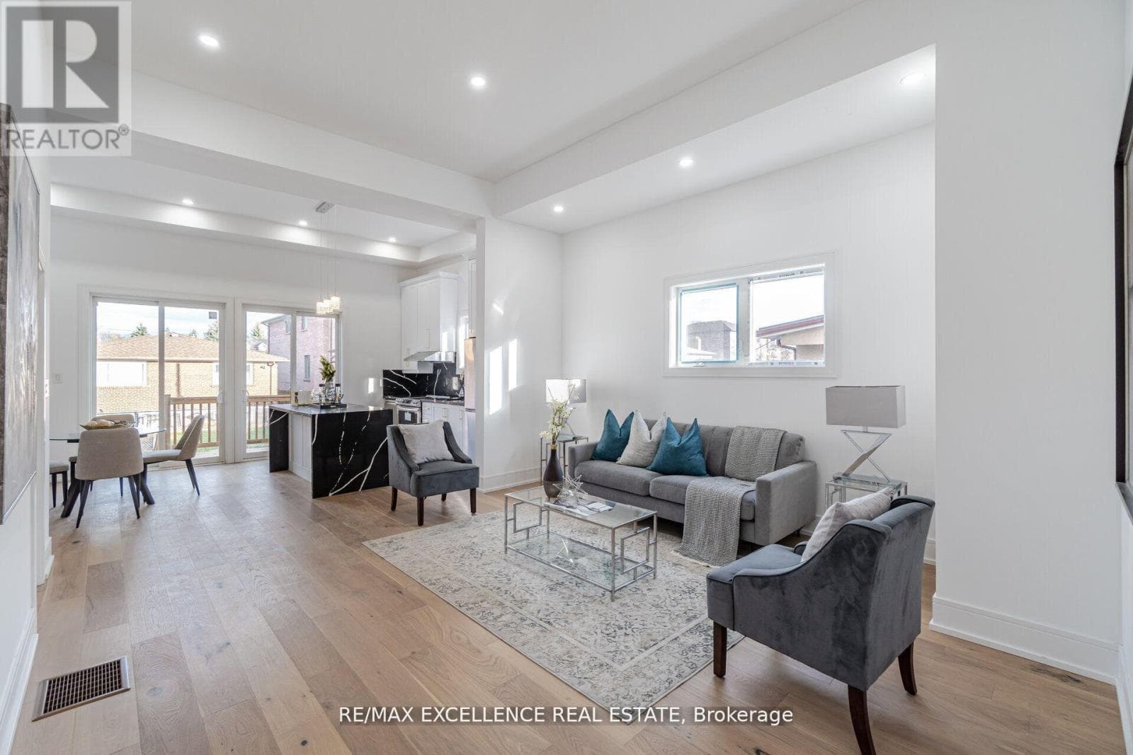 55 RENFIELD STREET photo 5