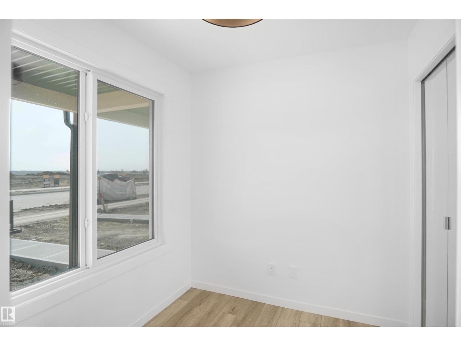 #100 3705 141 ST SW photo 4