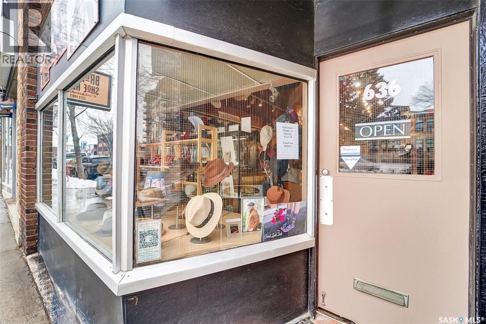 636 Broadway AVENUE — photo 3