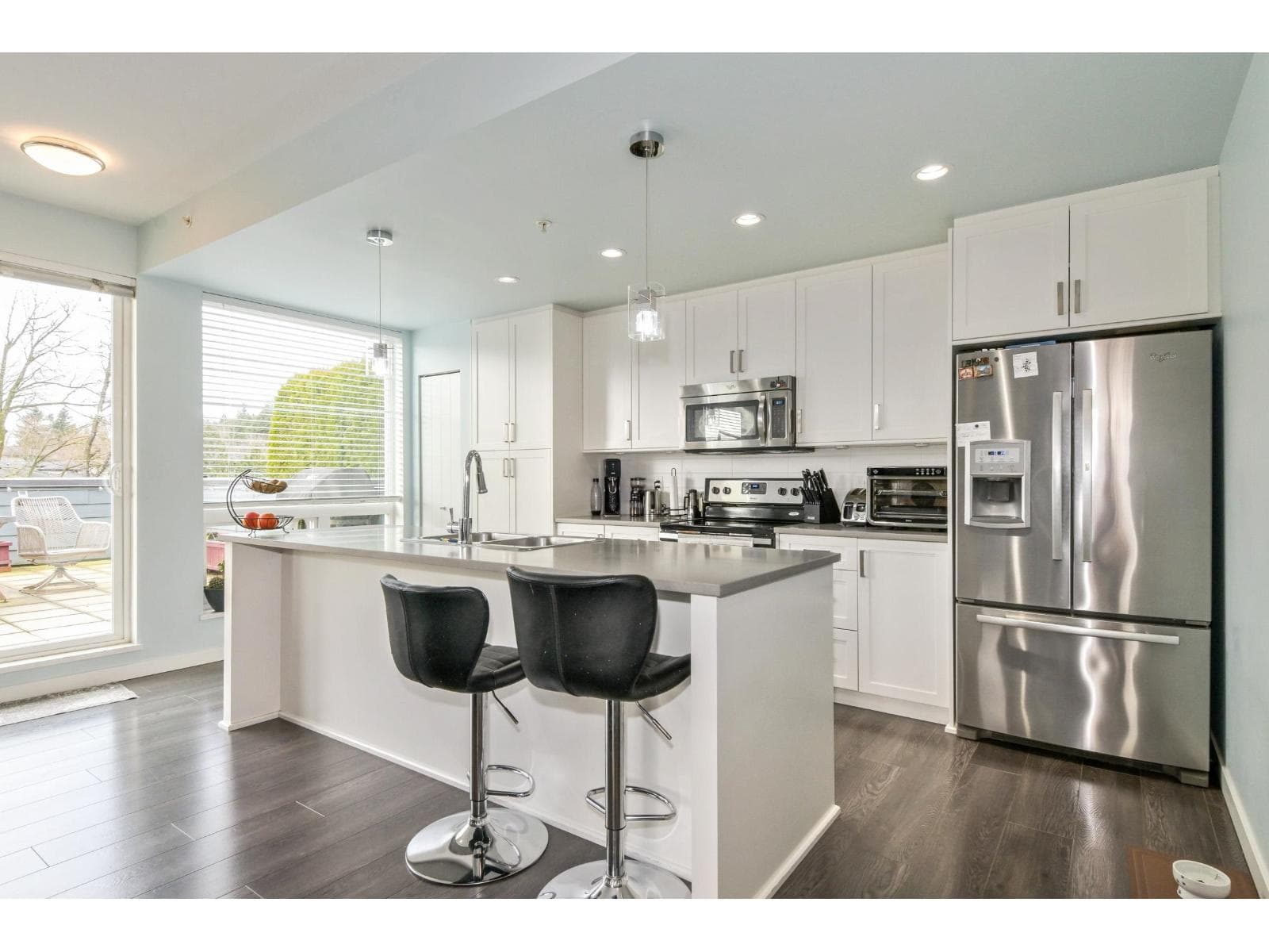 411 2242 WHATCOM ROAD photo 5