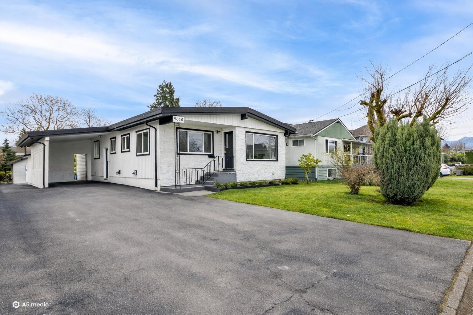 9610 HAZEL STREET, Chilliwack Proper East photo 2