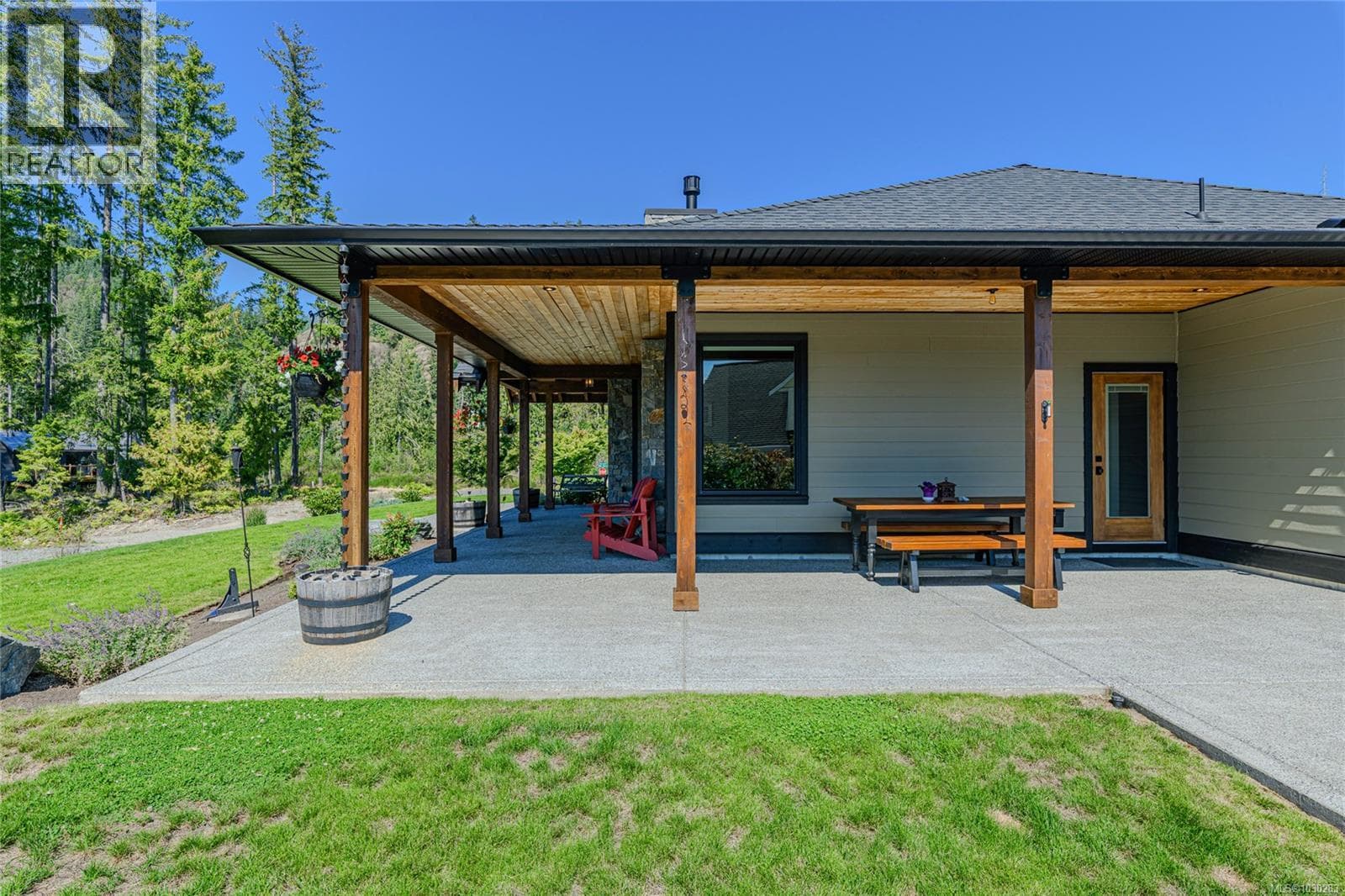7375 Lakefront Dr photo 5