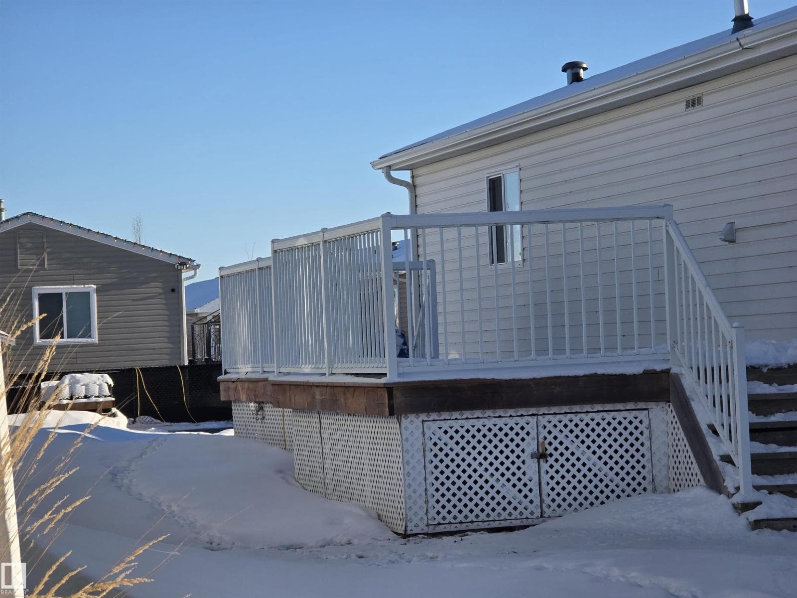 1133 Aspen DR W — photo 4