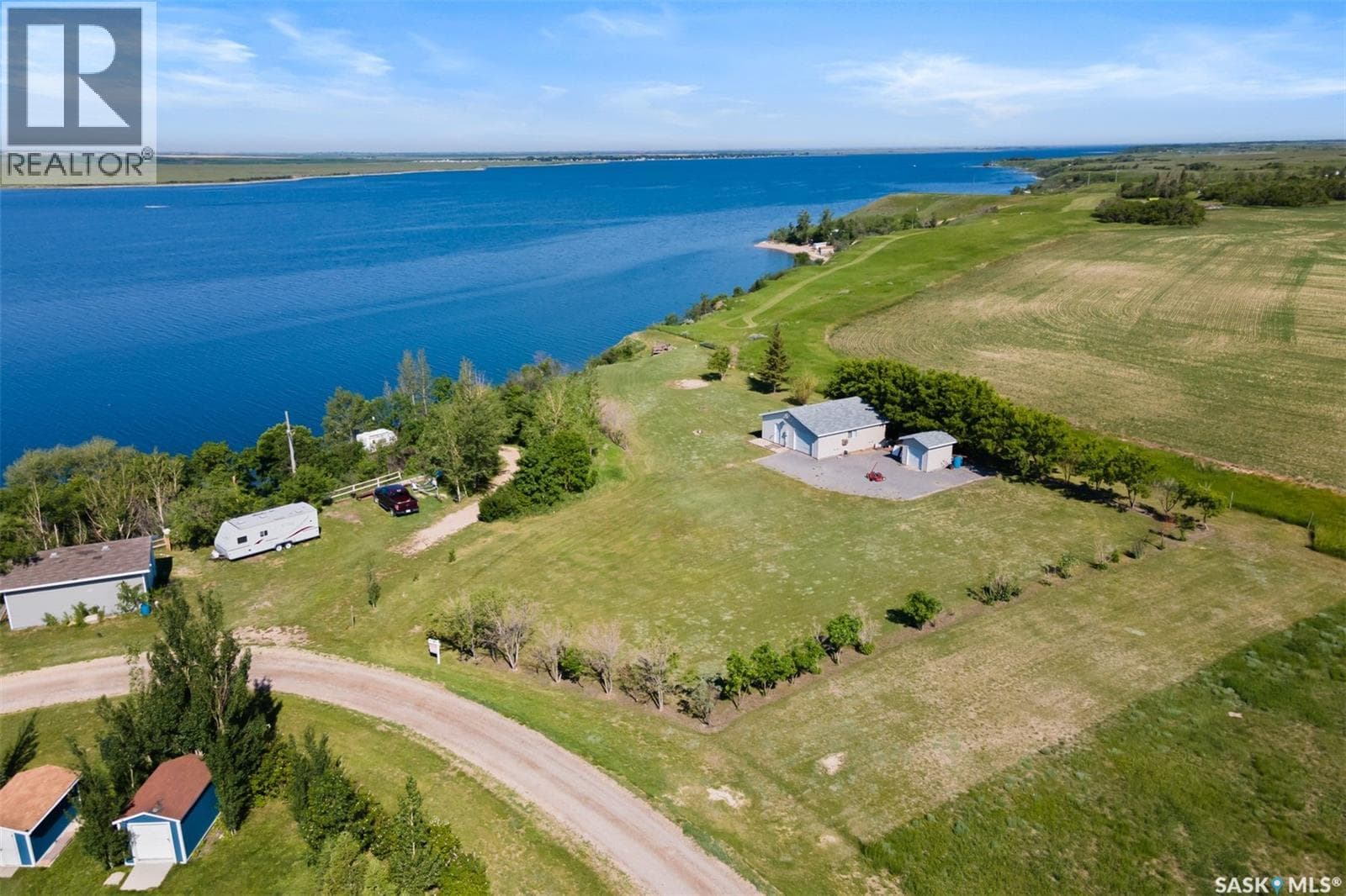 124 Merle CRESCENT