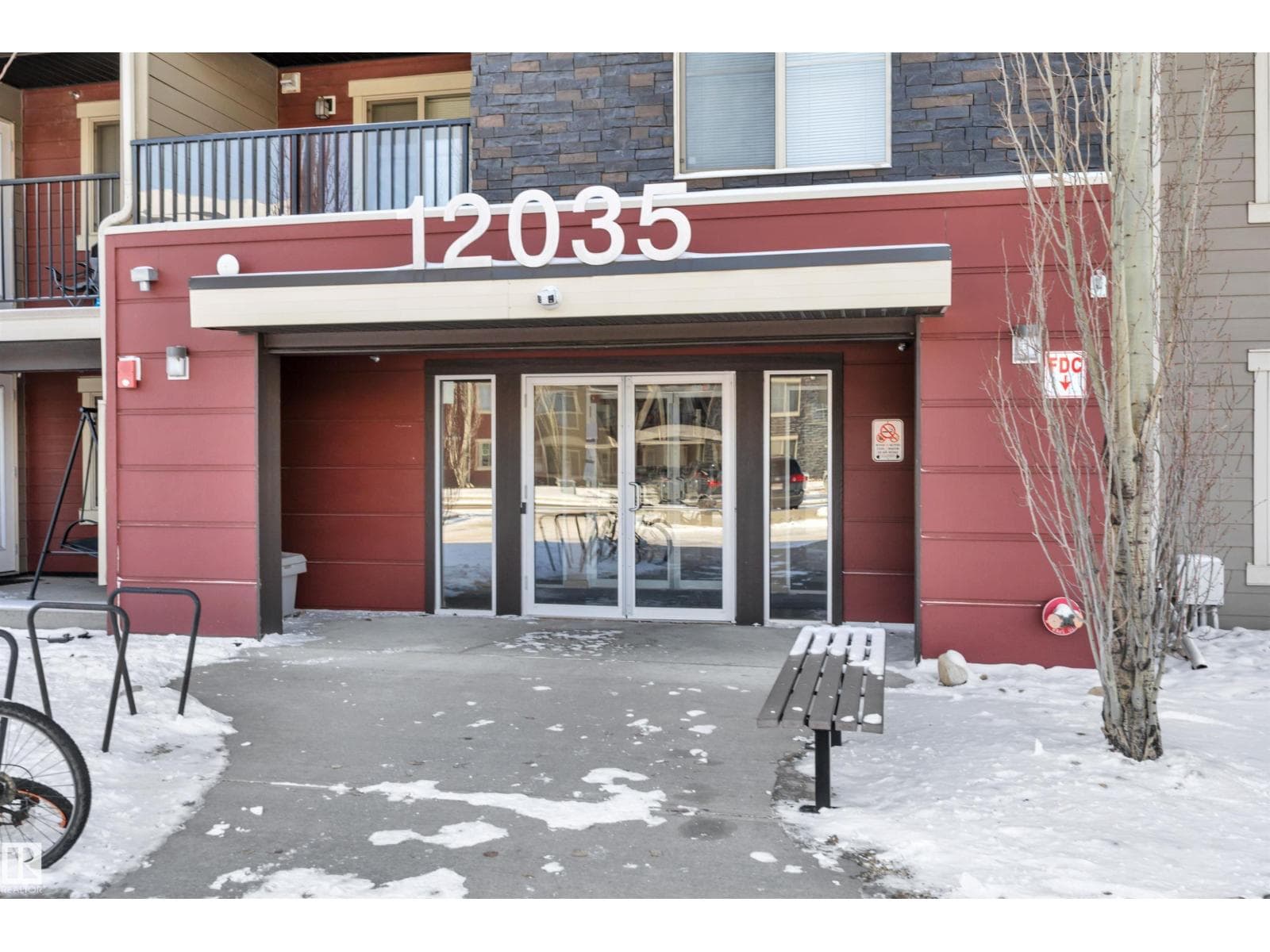 #415 12035 22 AV SW — photo 3