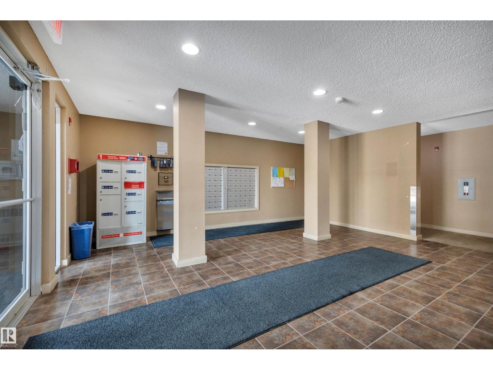 #415 12035 22 AV SW — photo 4