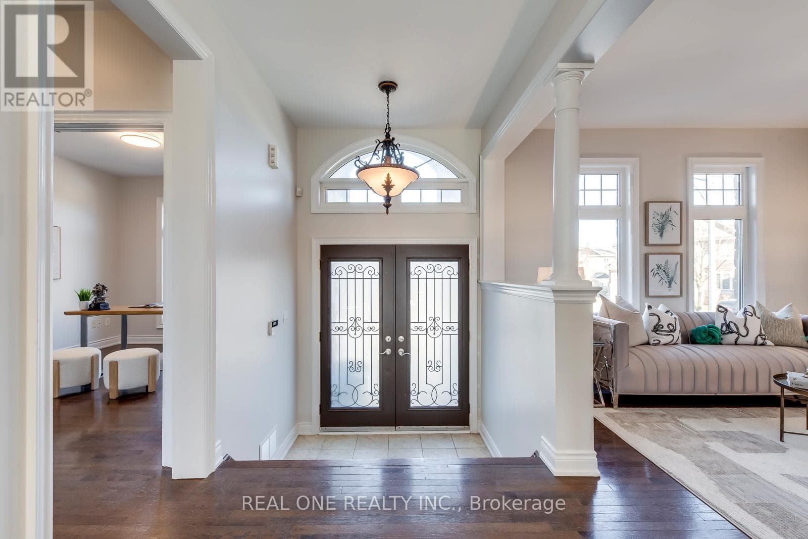 1426 REDWING COURT photo 3