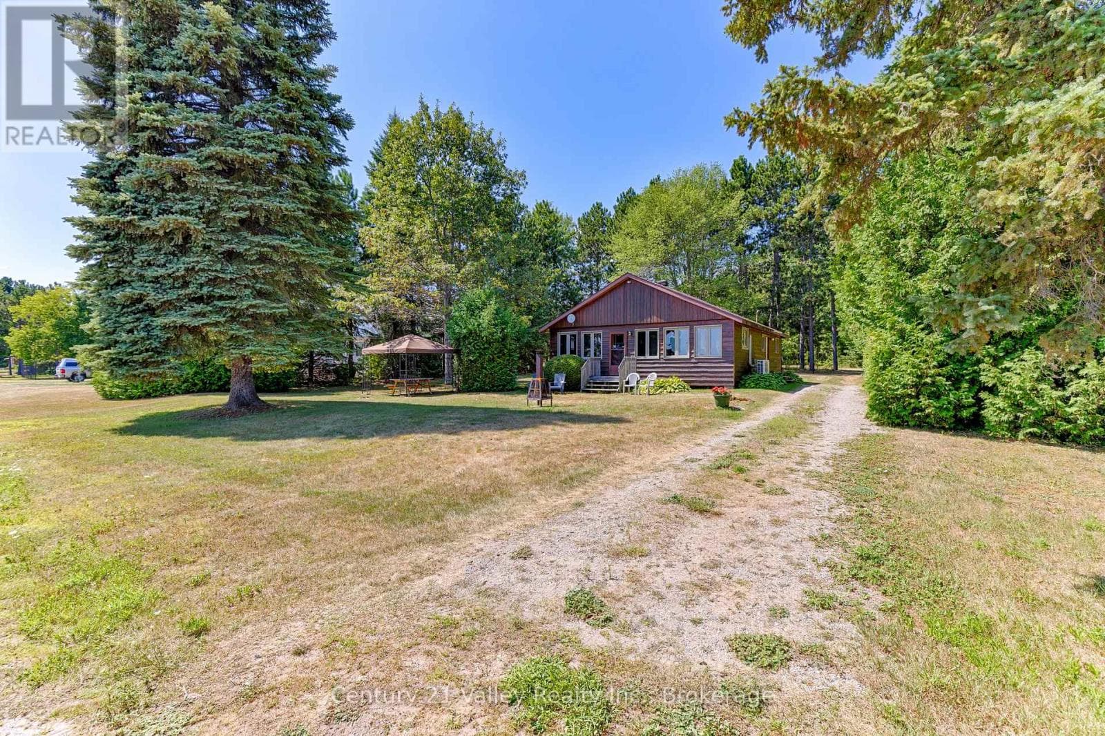 1077 LAKE CLEAR ROAD photo 4