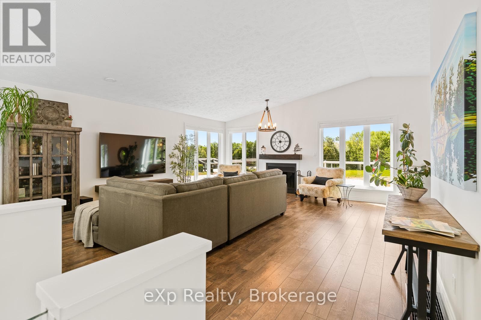 900 BERFORD STREET photo 5