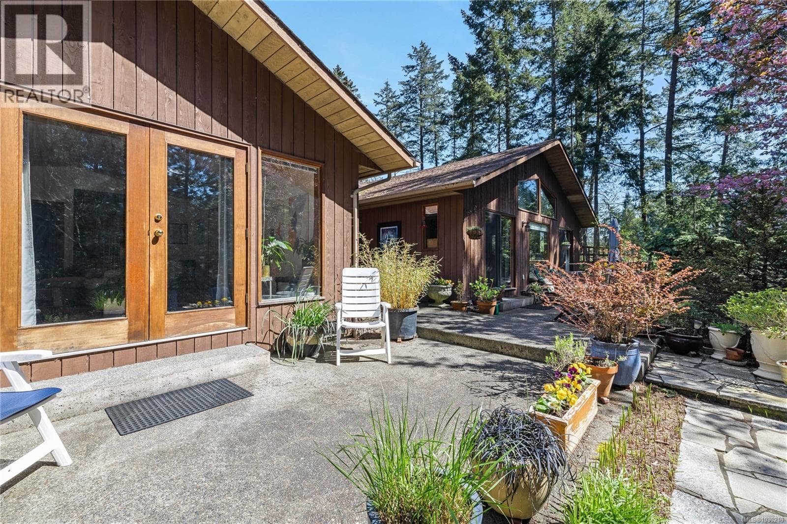 112 Cairns Pl photo 2