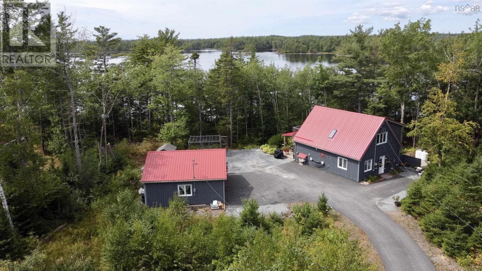3 bed 2 bath single family at 62 Western Point Lane — $749,900